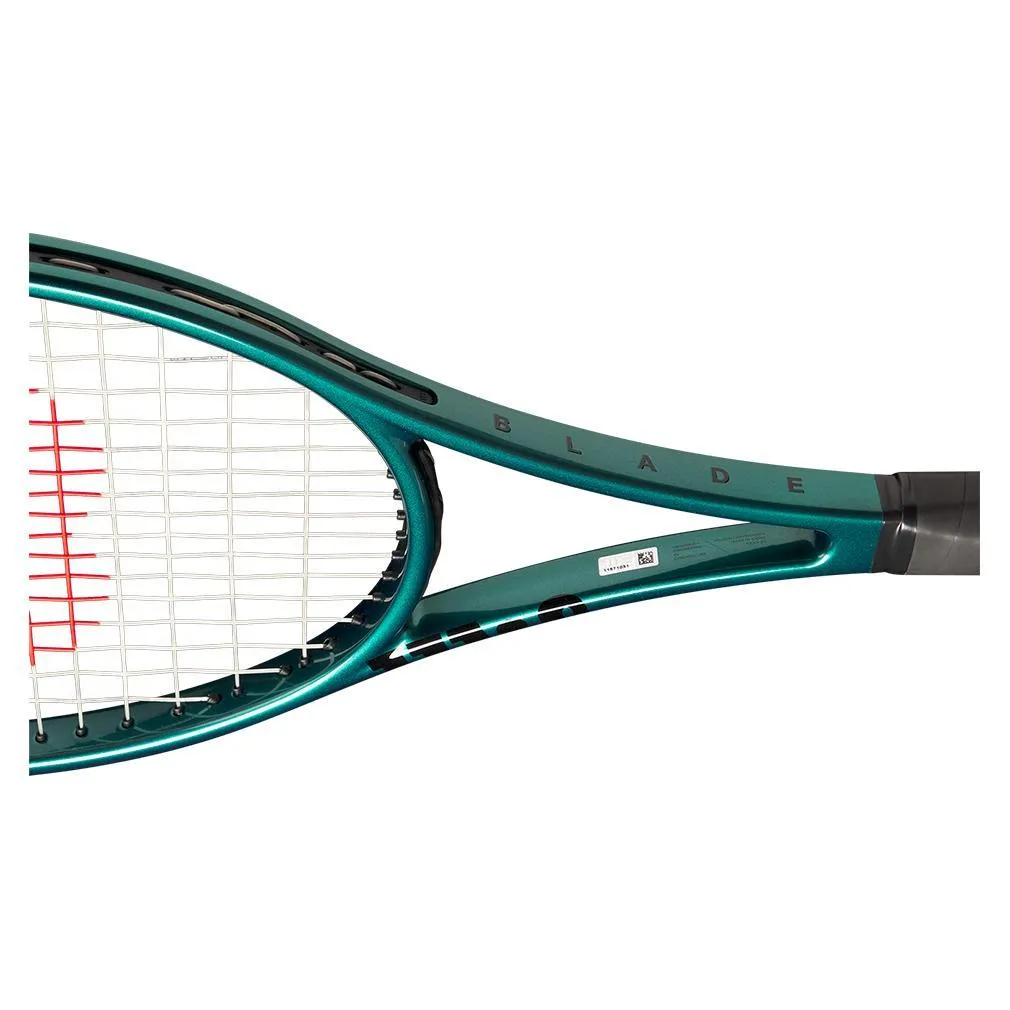 Blade Pro 16x19 v9 Tennis Racquet