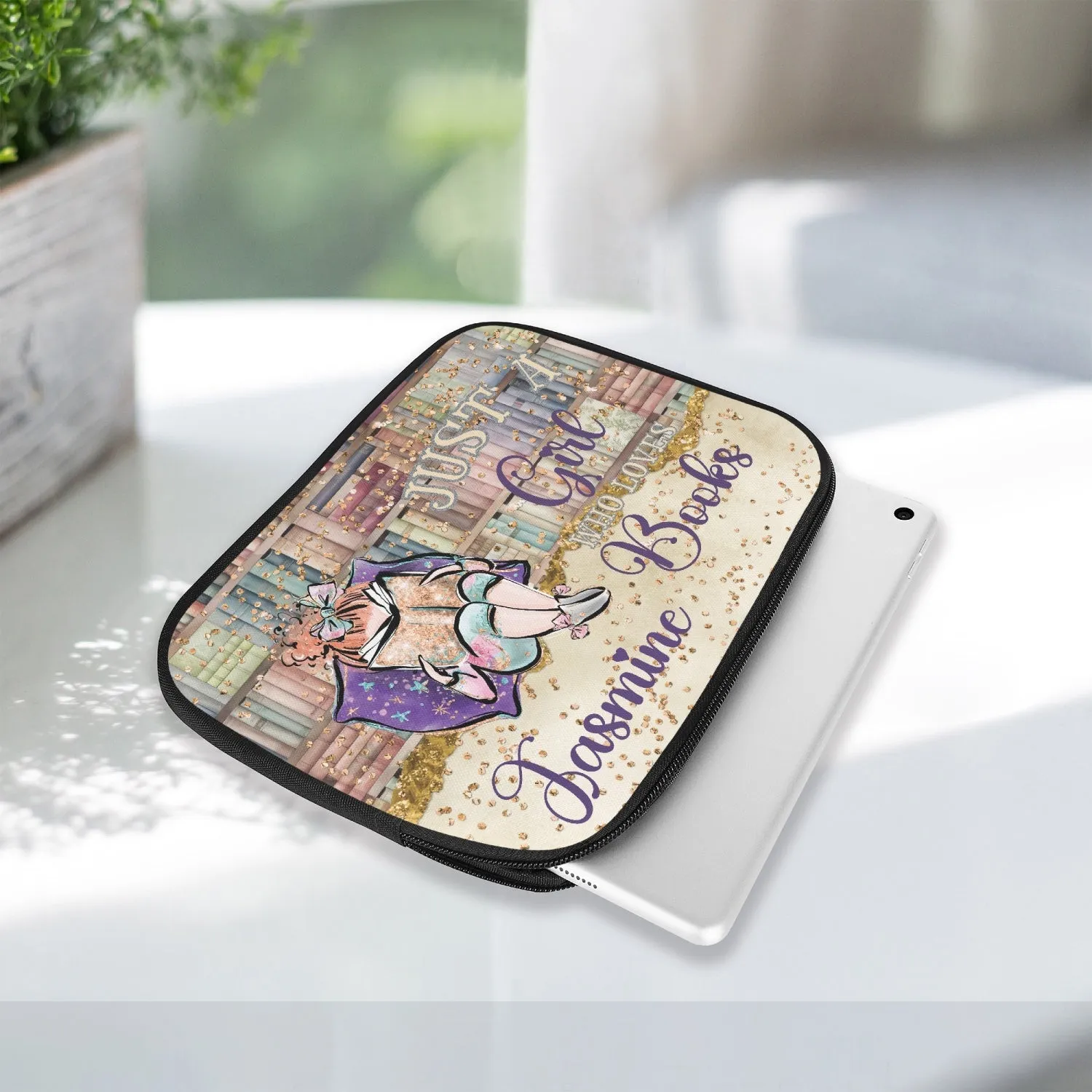 Tablet Sleeve - Just a Girl Who Loves Books, Red Hair